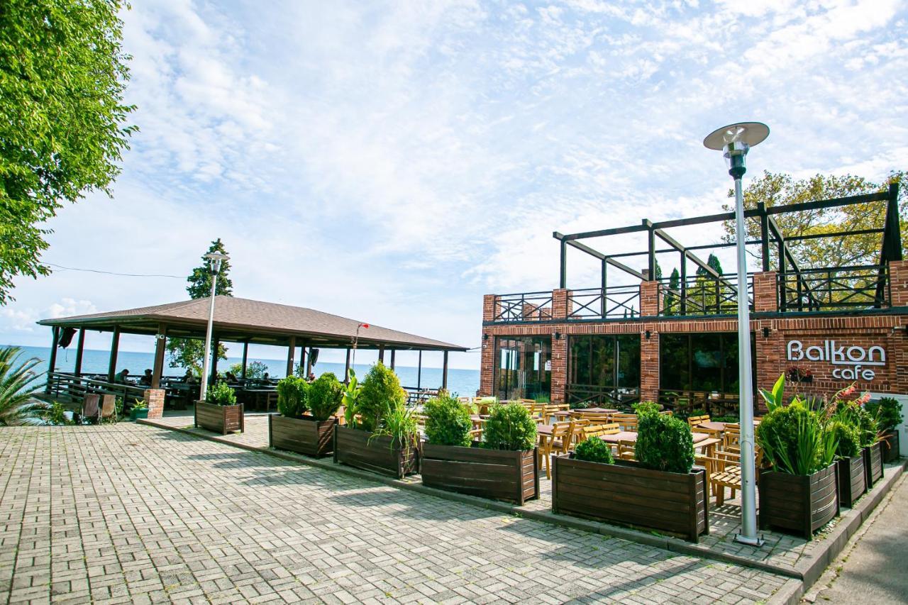 Sanzazila Hotel Gudauta Ngoại thất bức ảnh