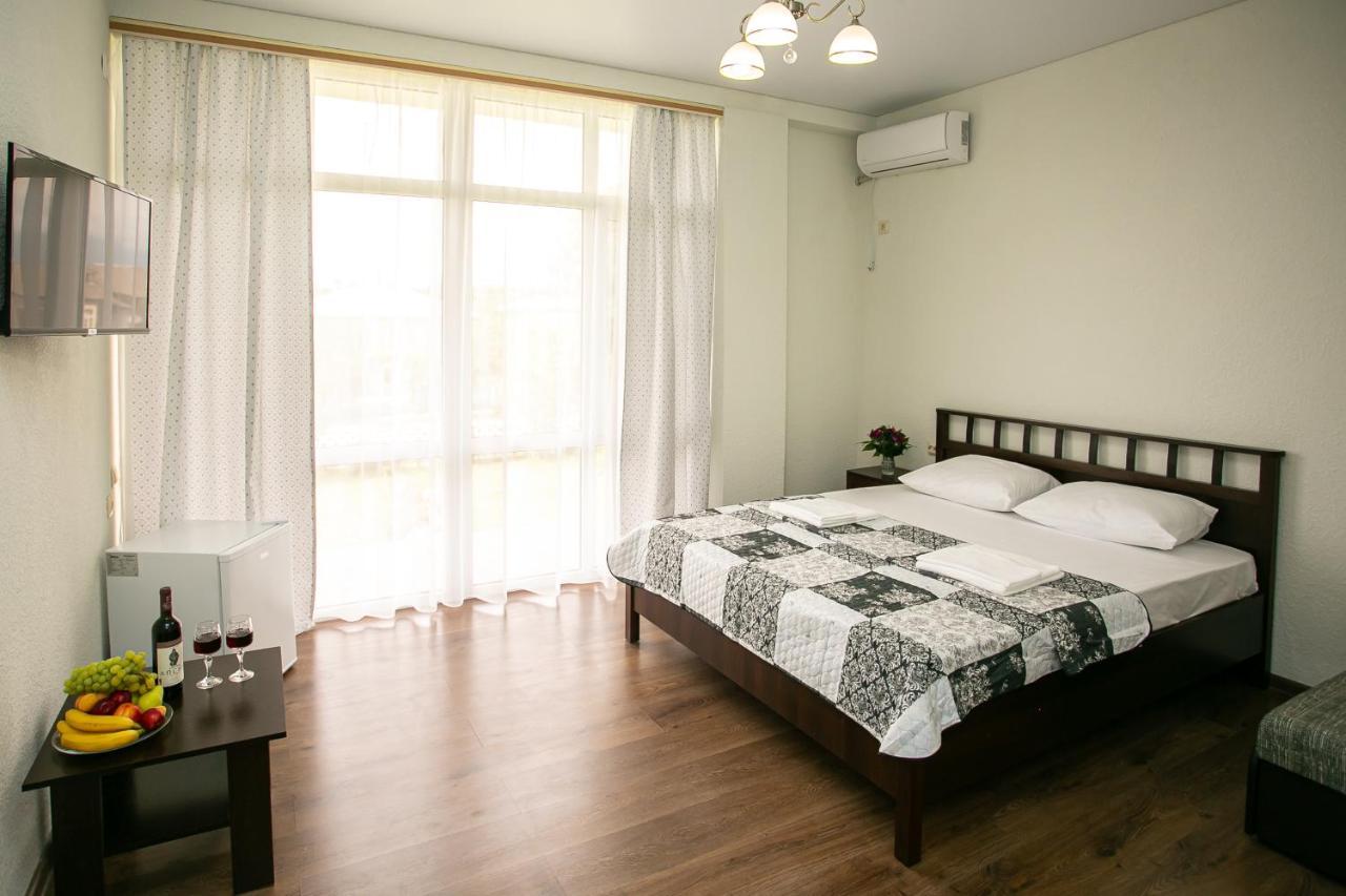 Sanzazila Hotel Gudauta Ngoại thất bức ảnh
