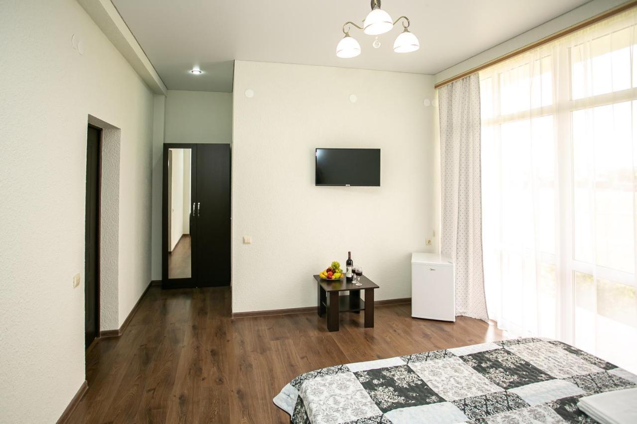 Sanzazila Hotel Gudauta Ngoại thất bức ảnh