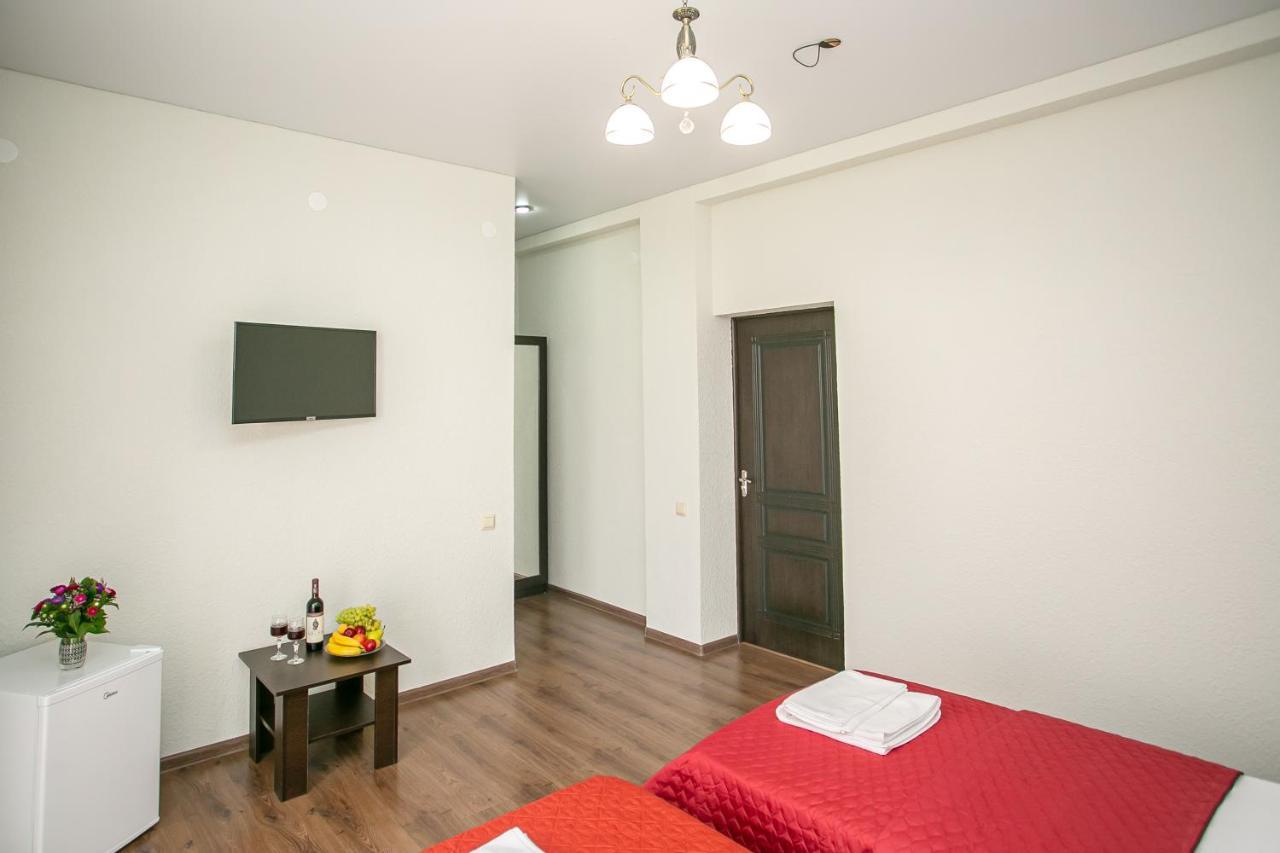 Sanzazila Hotel Gudauta Ngoại thất bức ảnh